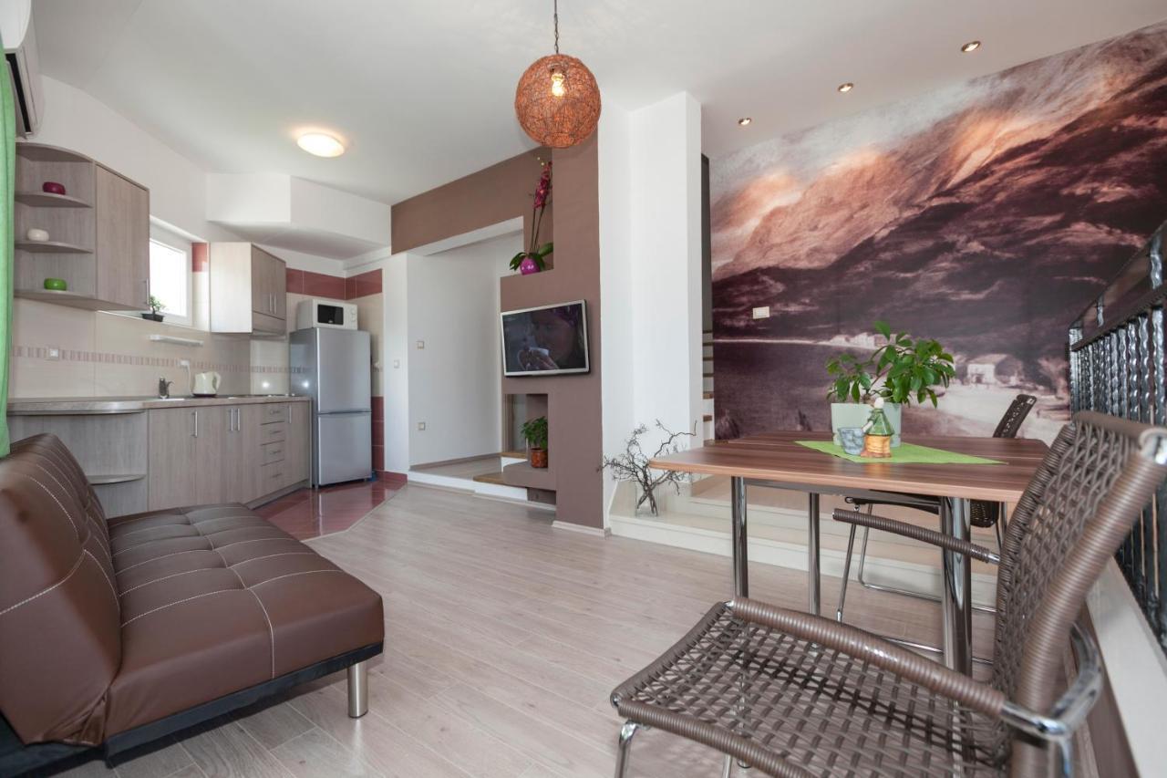 Apartmani Iva Tučepi Esterno foto