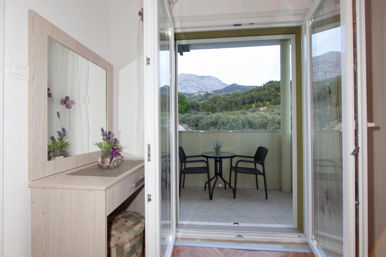 Apartmani Iva Tučepi Esterno foto