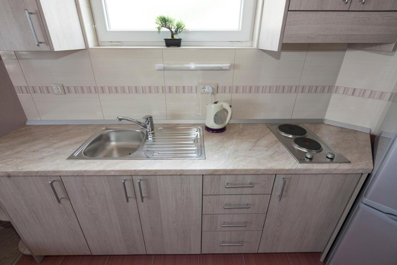 Apartmani Iva Tučepi Esterno foto