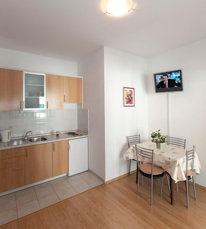 Apartmani Iva Tučepi Esterno foto