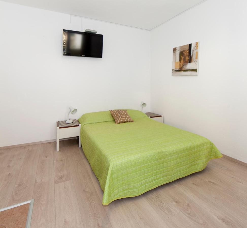 Apartmani Iva Tučepi Esterno foto