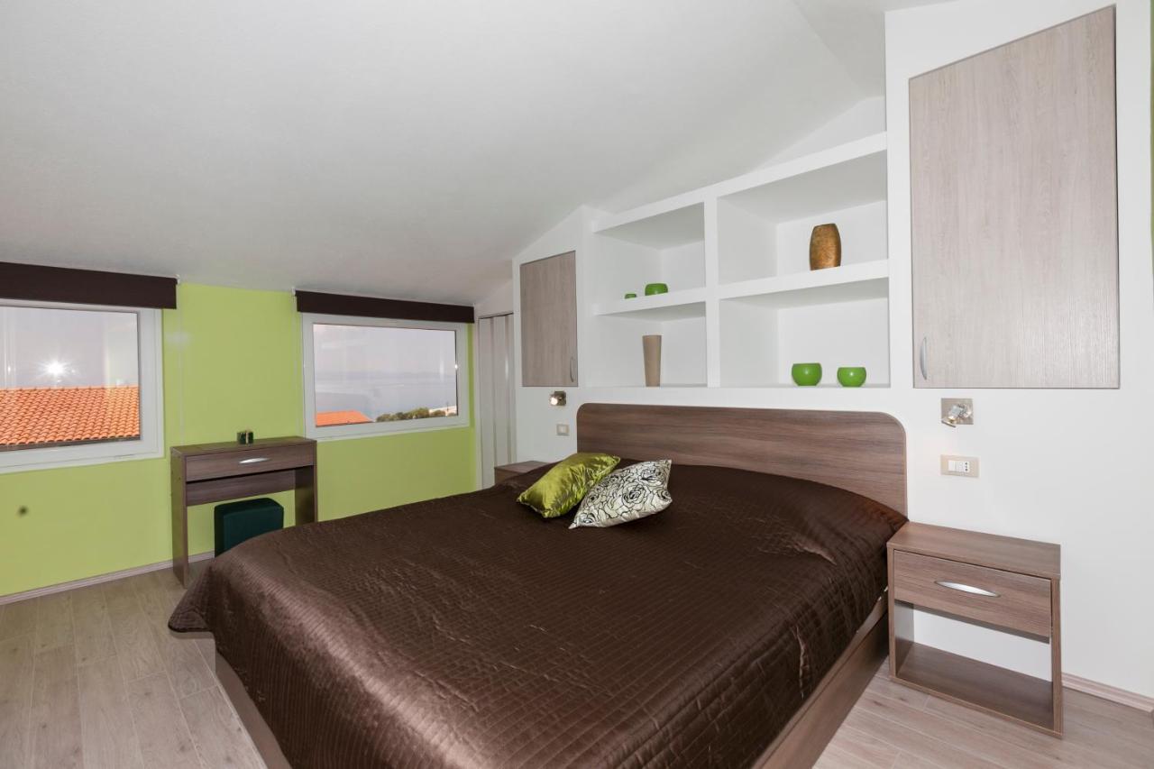 Apartmani Iva Tučepi Esterno foto