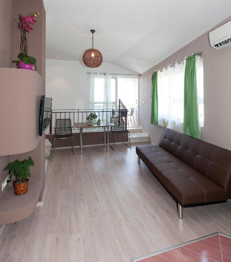 Apartmani Iva Tučepi Esterno foto