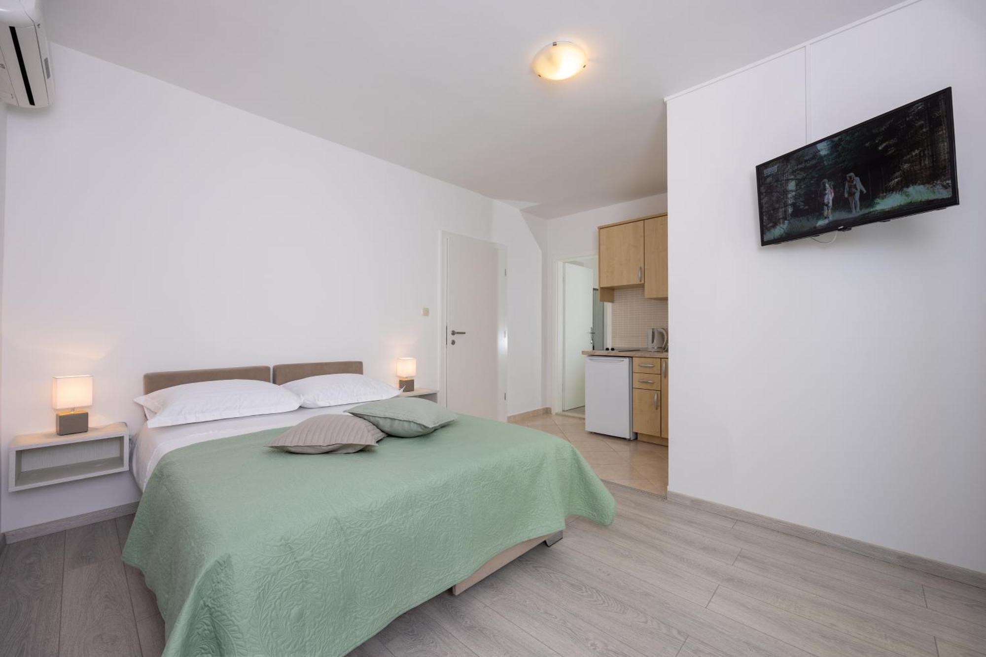 Apartmani Iva Tučepi Esterno foto