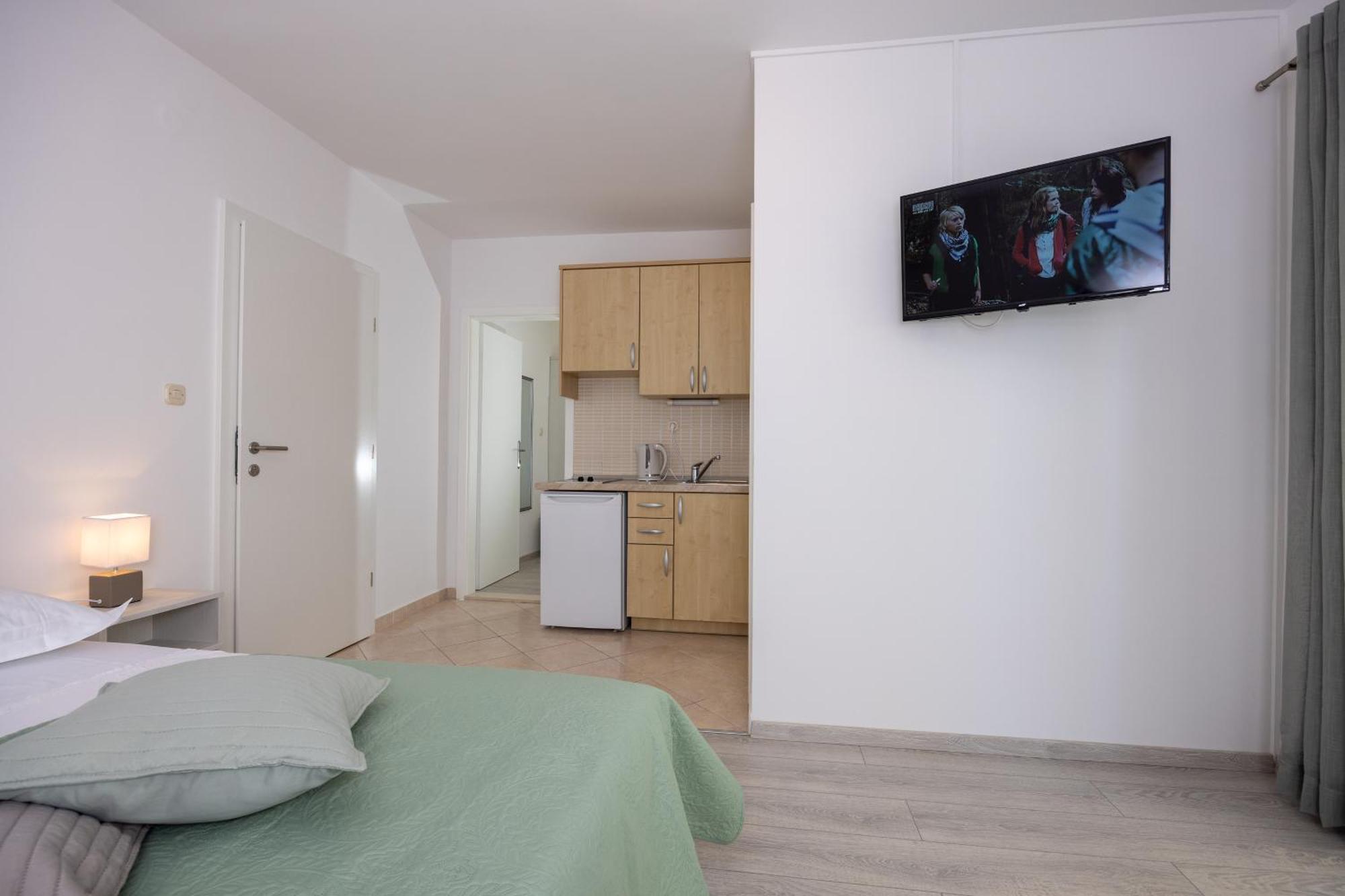 Apartmani Iva Tučepi Esterno foto
