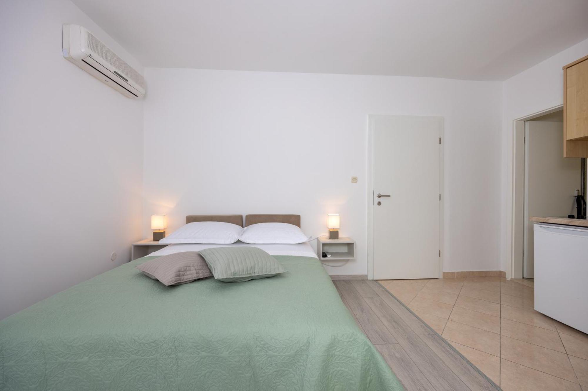 Apartmani Iva Tučepi Esterno foto